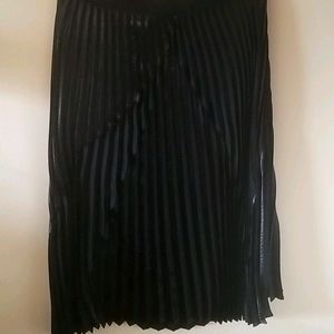 Pleated skirt